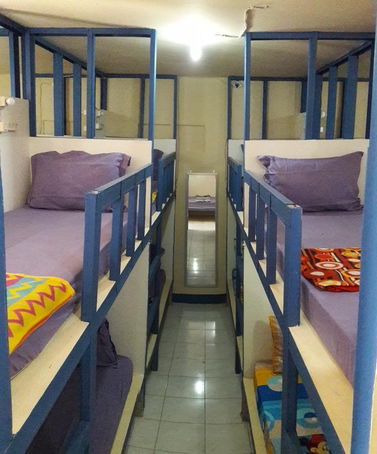 Centro Hostel 라부안 바조 외부 사진