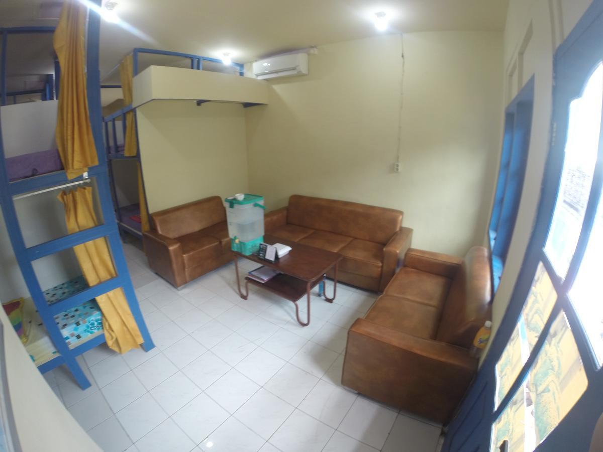 Centro Hostel 라부안 바조 외부 사진